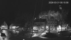 Náměstí, Hrad a Trůba