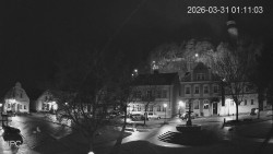 Náměstí, Hrad a Trůba