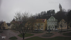 Náměstí, Hrad a Trůba