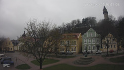 Náměstí, Hrad a Trůba