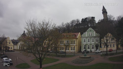 Náměstí, Hrad a Trůba