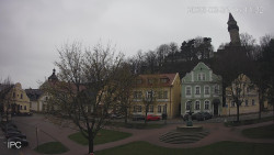 Náměstí, Hrad a Trůba