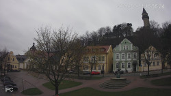 Náměstí, Hrad a Trůba