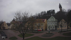 Náměstí, Hrad a Trůba