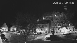 Náměstí, Hrad a Trůba