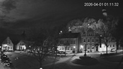 Náměstí, Hrad a Trůba