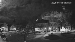 Náměstí, Hrad a Trůba