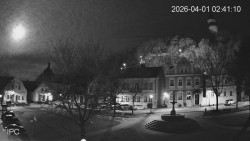 Náměstí, Hrad a Trůba