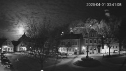 Náměstí, Hrad a Trůba