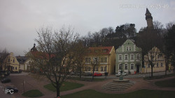 Náměstí, Hrad a Trůba