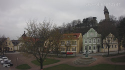 Náměstí, Hrad a Trůba