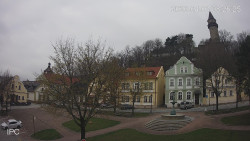 Náměstí, Hrad a Trůba