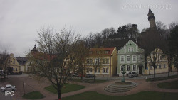 Náměstí, Hrad a Trůba