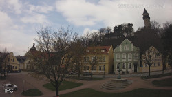 Náměstí, Hrad a Trůba