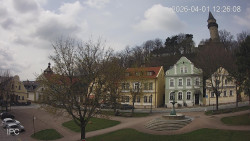 Náměstí, Hrad a Trůba