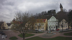 Náměstí, Hrad a Trůba