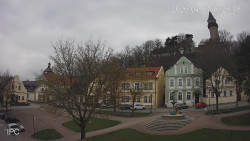 Náměstí, Hrad a Trůba