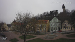 Náměstí, Hrad a Trůba