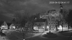 Náměstí, Hrad a Trůba