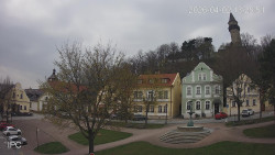 Náměstí, Hrad a Trůba