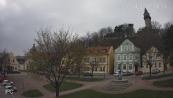 Náměstí, Hrad a Trůba