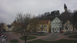 Náměstí, Hrad a Trůba