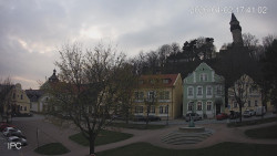 Náměstí, Hrad a Trůba