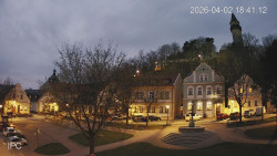 Náměstí, Hrad a Trůba