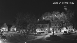 Náměstí, Hrad a Trůba