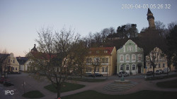 Náměstí, Hrad a Trůba