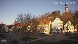 Náměstí, Hrad a Trůba