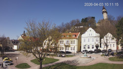 Náměstí, Hrad a Trůba