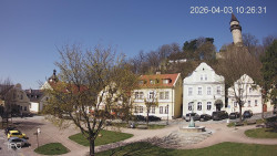 Náměstí, Hrad a Trůba