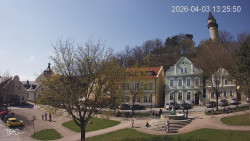 Náměstí, Hrad a Trůba