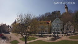 Náměstí, Hrad a Trůba