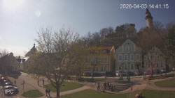 Náměstí, Hrad a Trůba