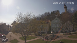 Náměstí, Hrad a Trůba