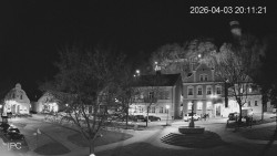 Náměstí, Hrad a Trůba