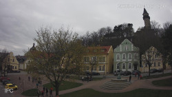 Náměstí, Hrad a Trůba