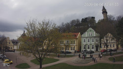 Náměstí, Hrad a Trůba