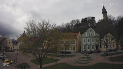 Náměstí, Hrad a Trůba