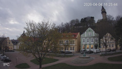 Náměstí, Hrad a Trůba