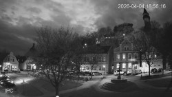 Náměstí, Hrad a Trůba