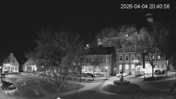 Náměstí, Hrad a Trůba