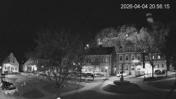 Náměstí, Hrad a Trůba