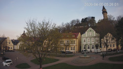 Náměstí, Hrad a Trůba