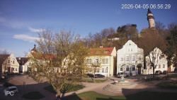 Náměstí, Hrad a Trůba