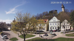 Náměstí, Hrad a Trůba