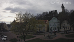 Náměstí, Hrad a Trůba