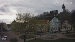 Náměstí, Hrad a Trůba